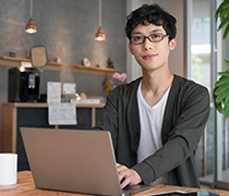 代理店勤務 運用部署 運用歴3年